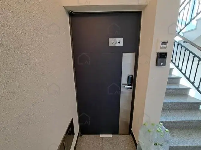 B0004102024013006743814.jpg